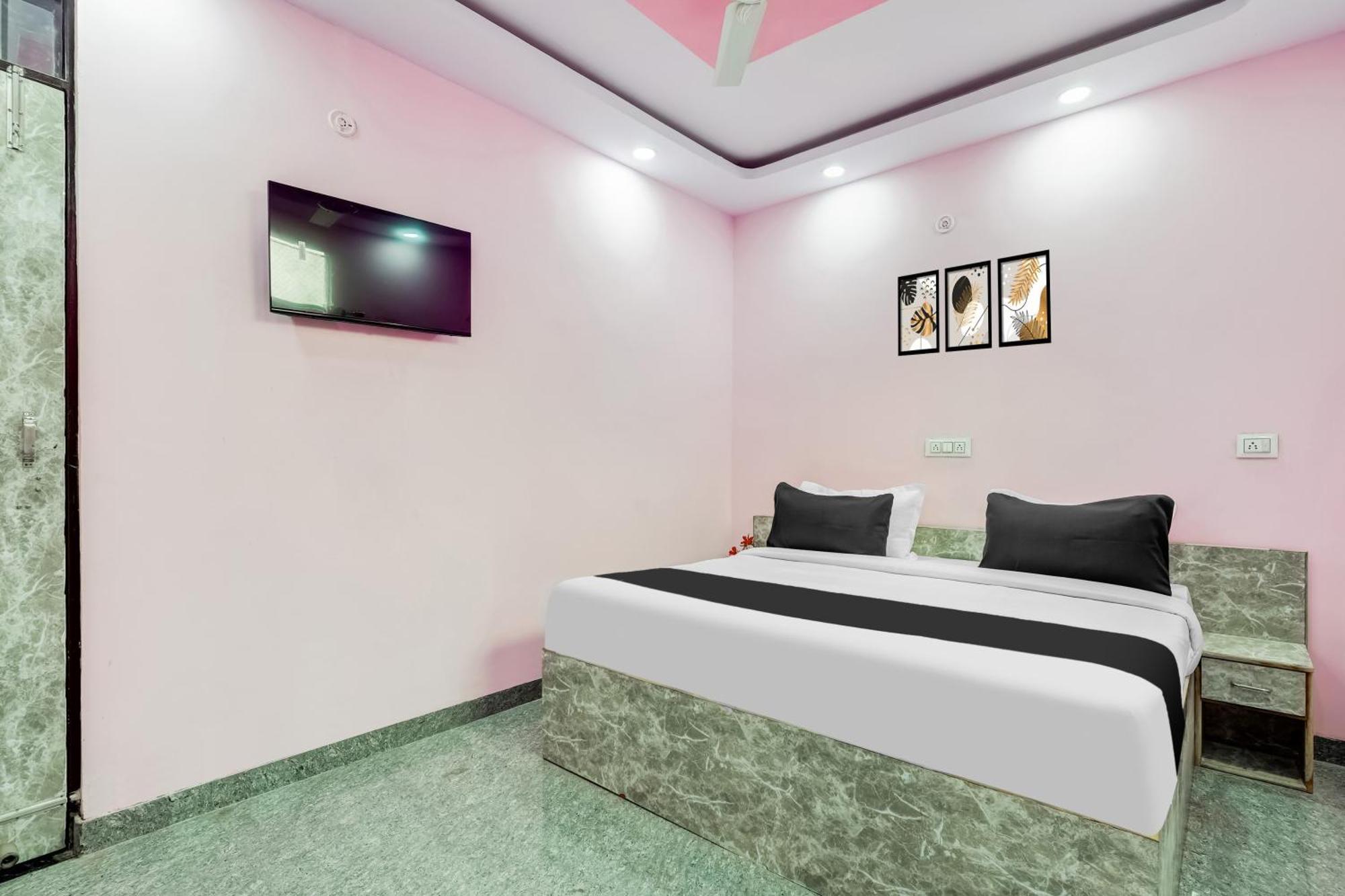 Hotel O Govind Residency New Delhi Exteriör bild