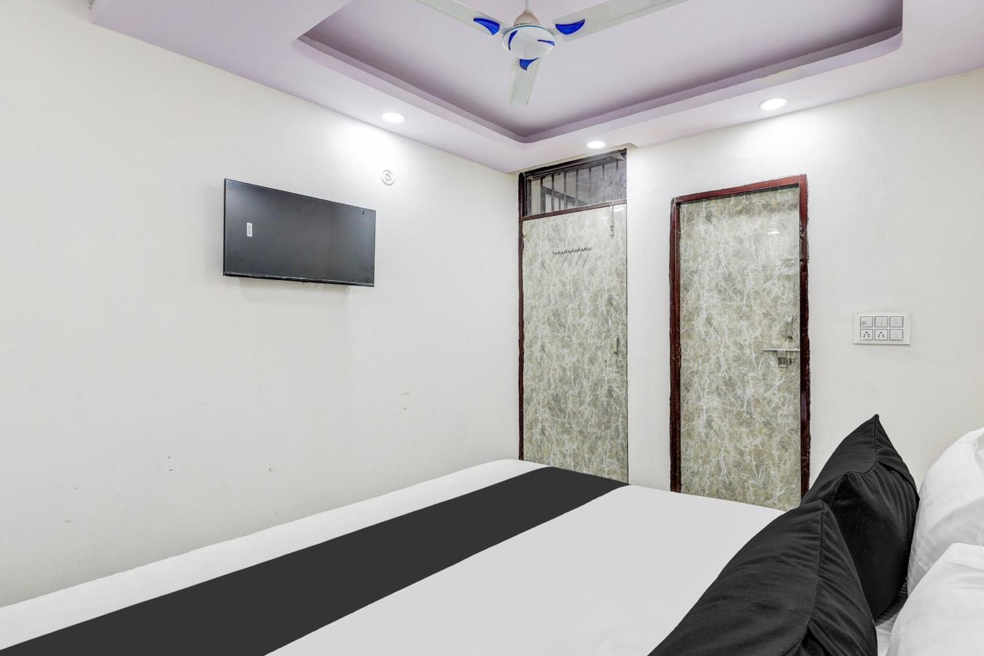 Hotel O Govind Residency New Delhi Exteriör bild